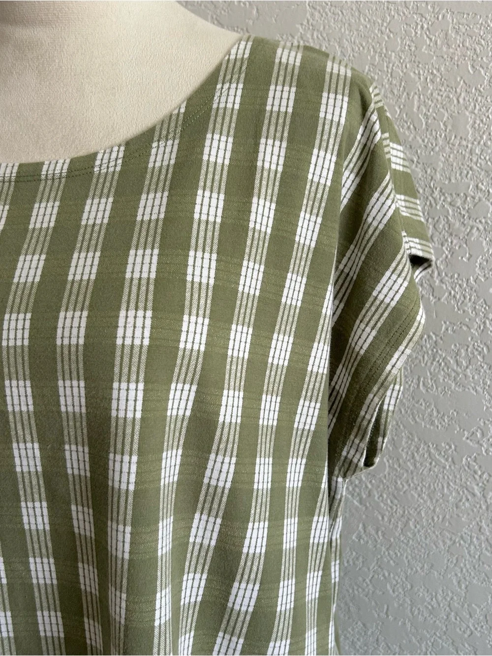 ki-ele Organic Cotton Hannah Shirt Dress in Light Green and White Palaka Print - Picture 5 of 6